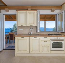 2 bedroom villa with pool and sea views in Bol, Brač Island, sleeps 4